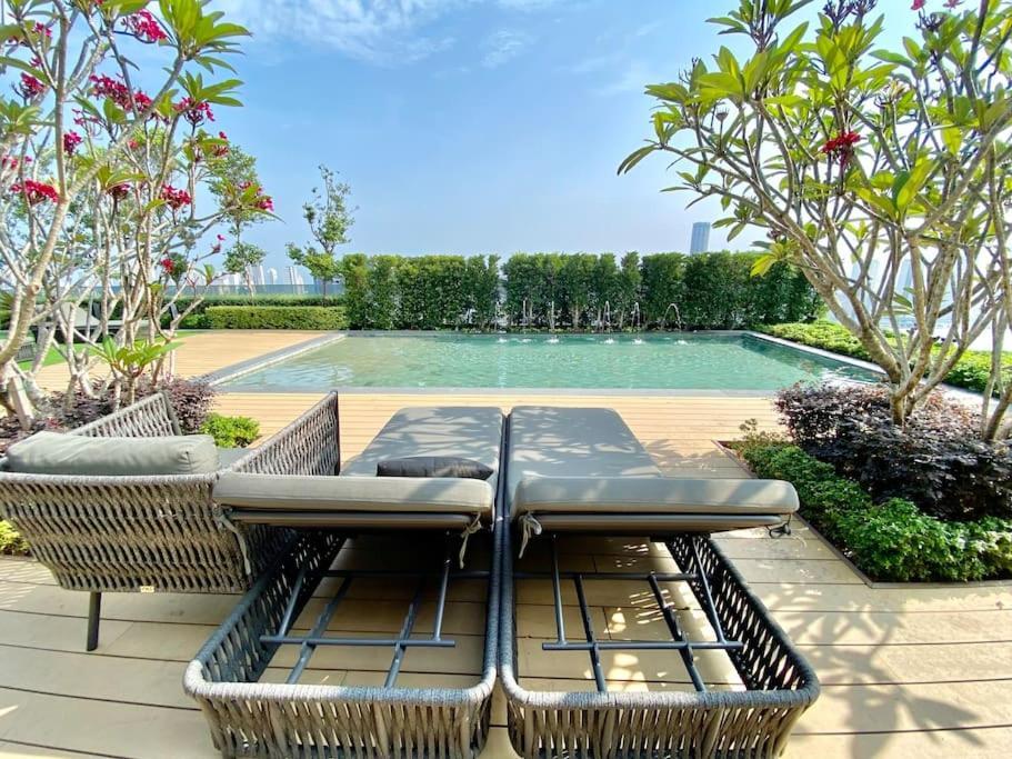 Beacon Executive #modern Chic #skypool #georgetown #5pax #2br 2bath #2queen 1single #quality Well Maintained #private Host * George Town