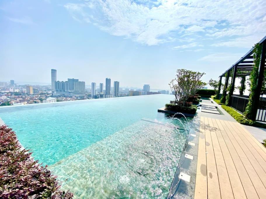 Beacon Executive #modern Chic #skypool #georgetown #5pax #2br 2bath #2queen 1single #quality Well Maintained #private Host *