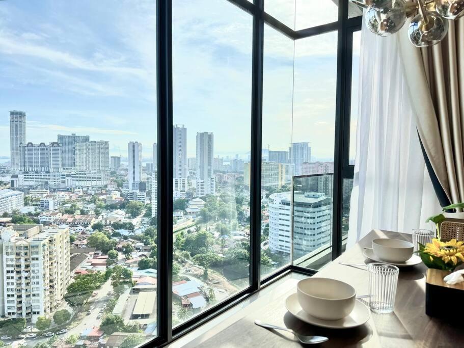Beacon Executive #modern Chic #skypool #georgetown #5pax #2br 2bath #2queen 1single #quality Well Maintained #private Host *