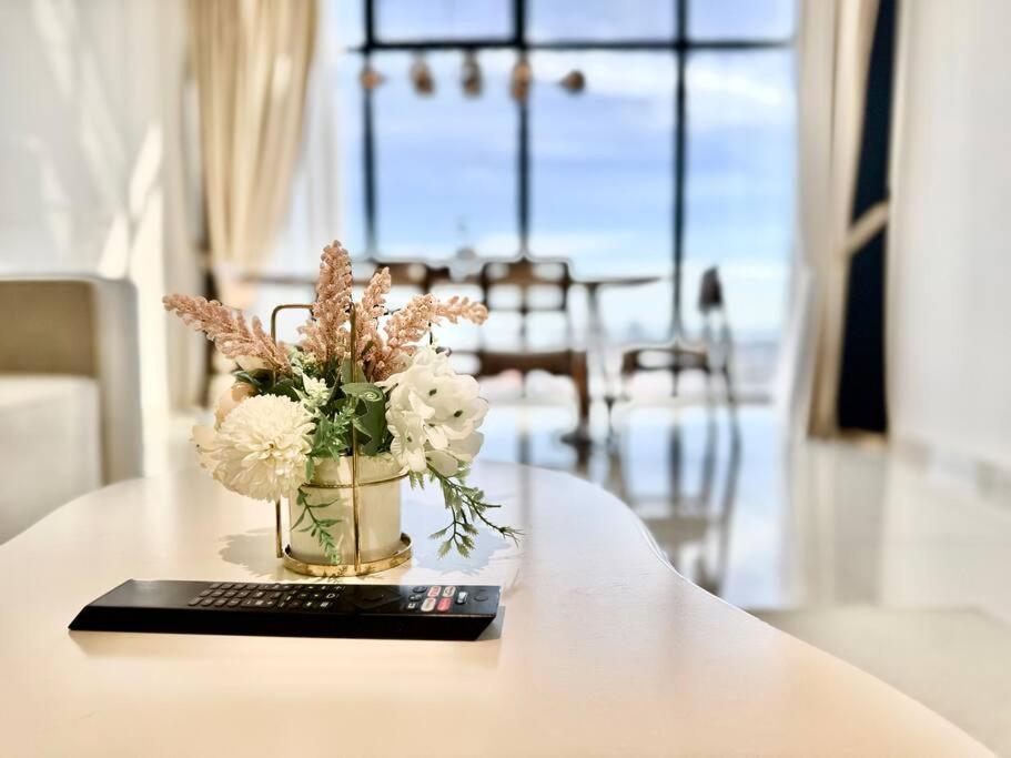 Apartment Beacon Executive #modern Chic #skypool #georgetown #5pax #2br 2bath #2queen 1single #quality Well Maintained #private Host